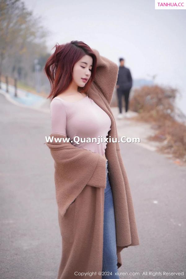 美七Mia  [XiuRen]高清写真图 2024.02.06 No.8076 美七Mia 牛仔裤美臀第8张图片